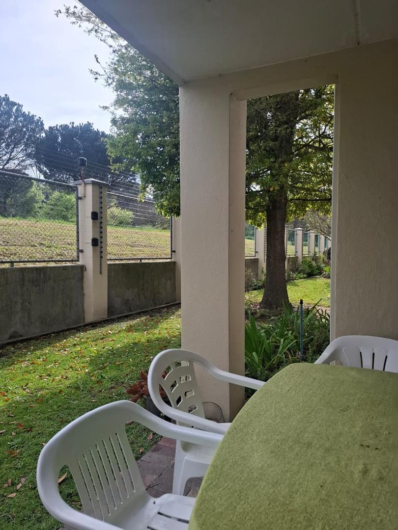 3 Bedroom Property for Sale in Onder Papegaaiberg Western Cape